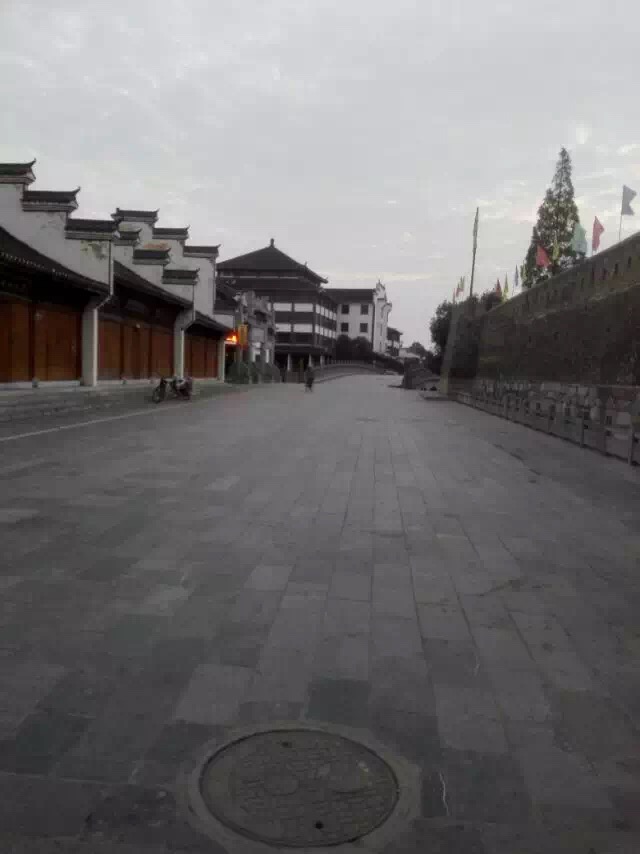 山东青石板质优价廉适用于各种石材铺装工程