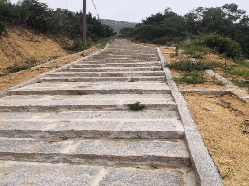 老石头在景区·道路中的铺装