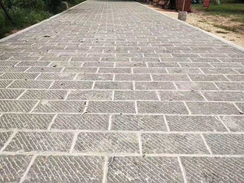 仿古青石板材攒道面铺装的古城街道