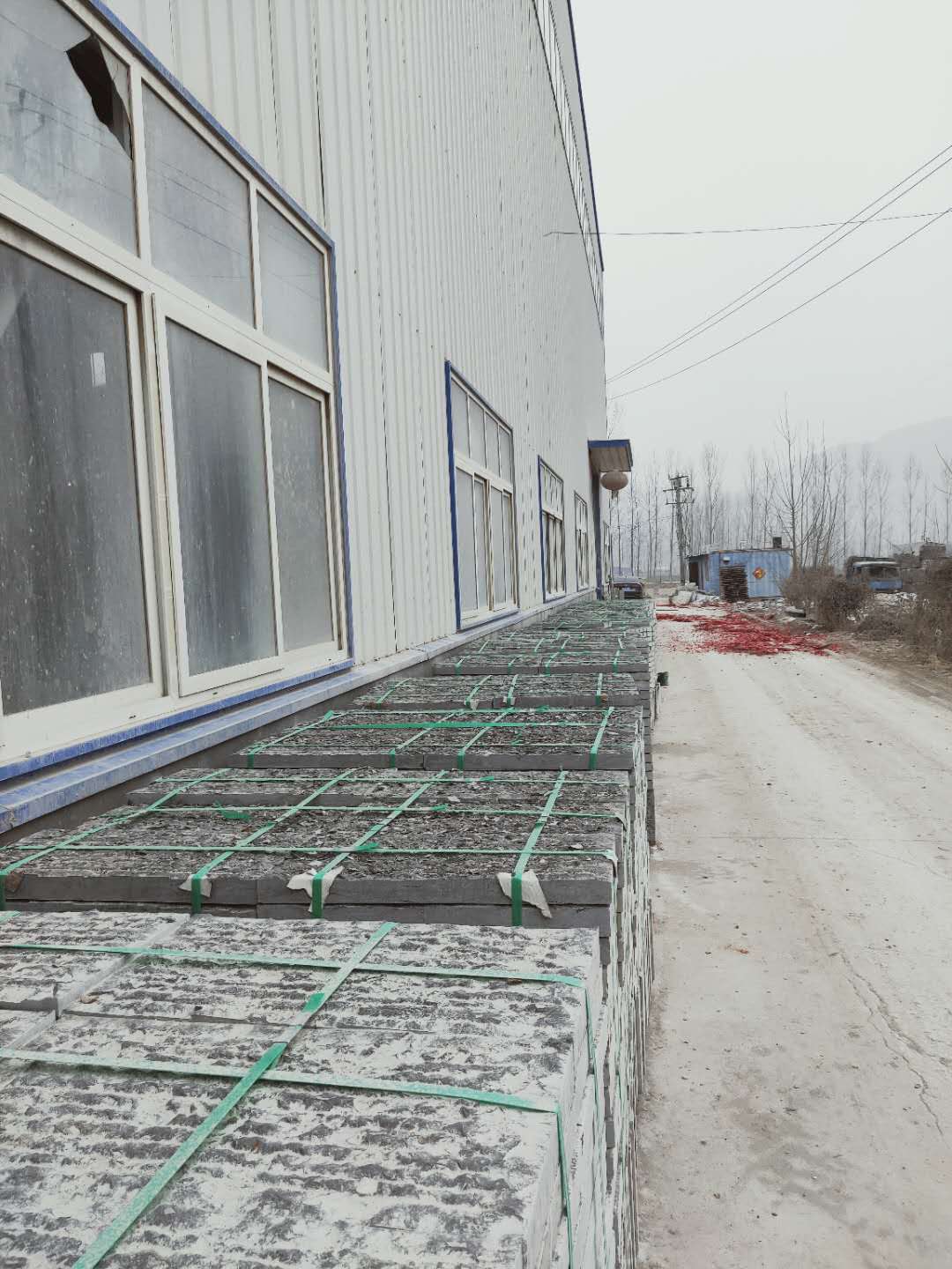 青石板材是优质的仿古石材 古建青石板适用于影视城仿古石材工程
